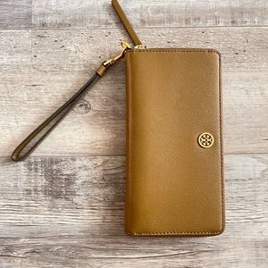 Tory Burch Zip Wallet